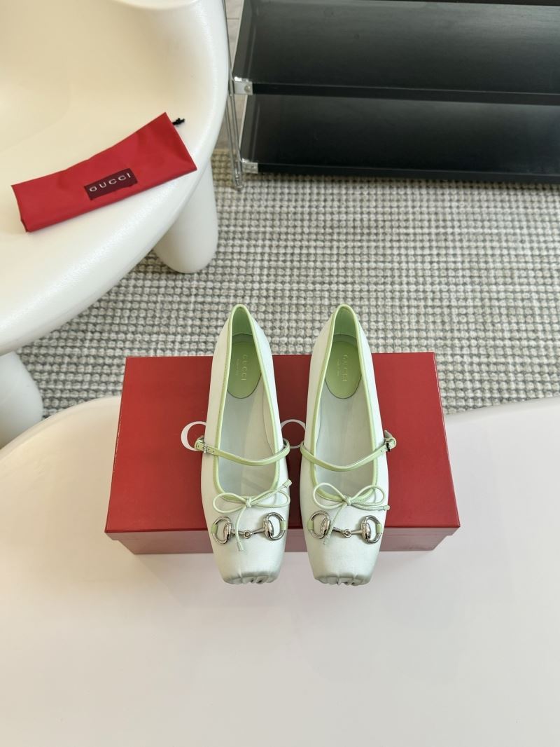 Gucci Flat Shoes